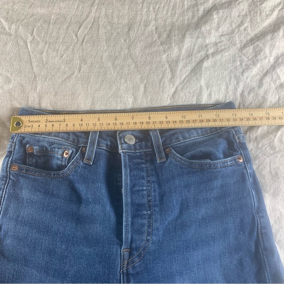 Levi’s Wedgie Skinny Jeans Size 27 Button Fly Stretch Raw Hem Dark Wash Casual - Picture 10 of 16